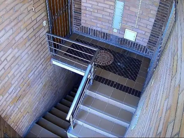 Escaleras del edificio: no hay ascensor
