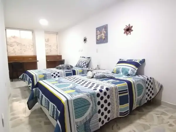 Habitación con dos camas individuales