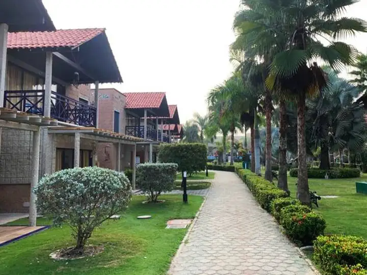 Palmacaoba conjunto recreacional en Tolú Coveñas, hospedaje familiar con piscinas