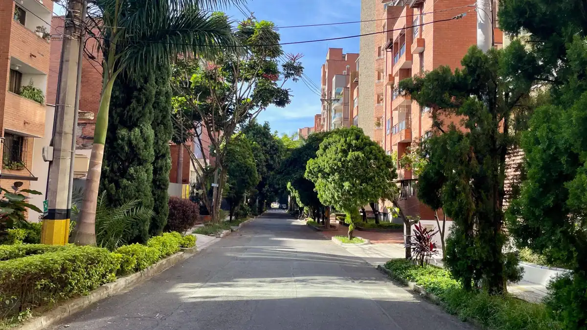 Calles caminables del barrio Laureles en Medellín